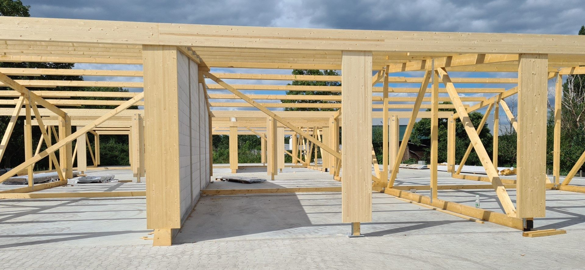 Formica Spezialist für Gewerbeimmobilien und Garagenparks